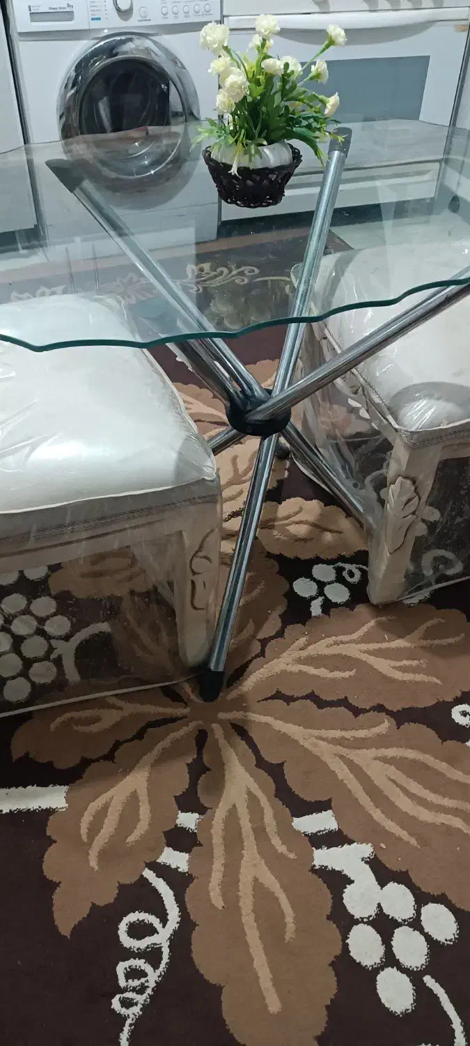 میز شیشه ای|میز و صندلی غذاخوری|مشهد, چهارچشمه|دیوار