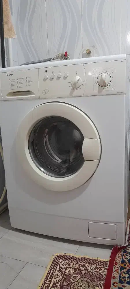 لباسشویی|ماشین لباسشویی و خشککن لباس|بروجرد, |دیوار