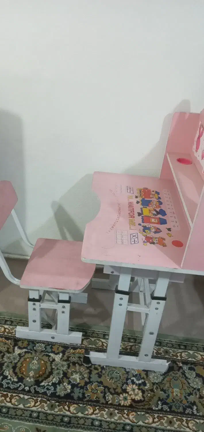 میز صندلی بچه|تخت و صندلی بچه|تهران, گلستان (شهرک راه آهن)|دیوار