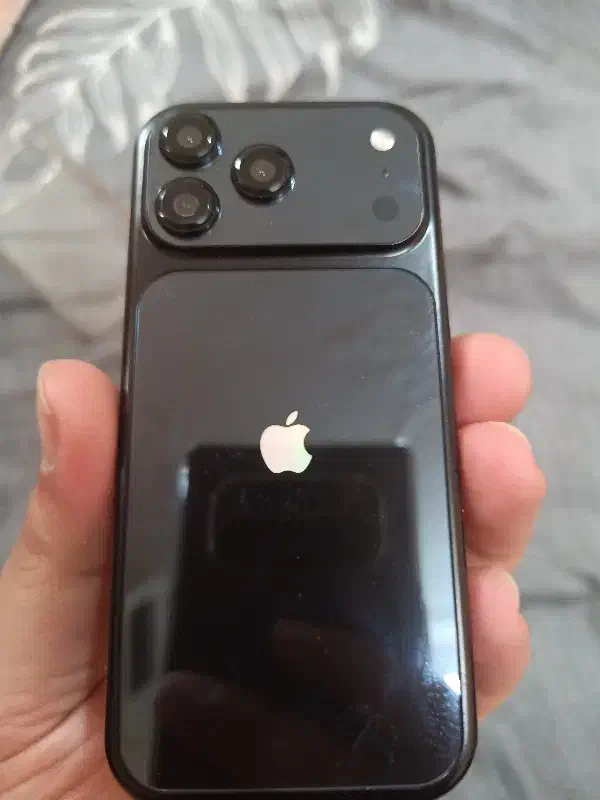 یک دستگاه آیفون ۱۷ پرومکس مینی آکبند|موبایل|تهران, نازی‌آباد|دیوار