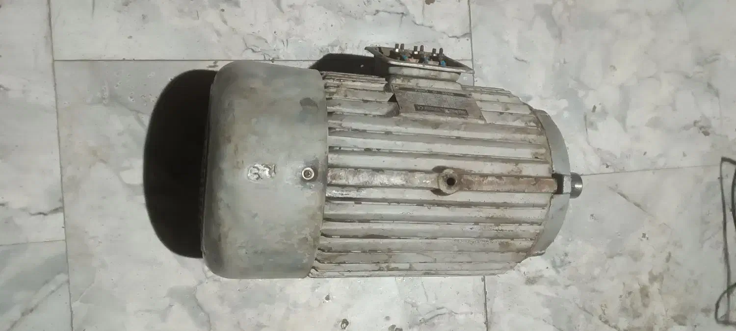 دینام 3 اسب تکفاز 1400 و 7.5 کیلووات 1400|ماشین‌آلات صنعتی|قزوین, |دیوار