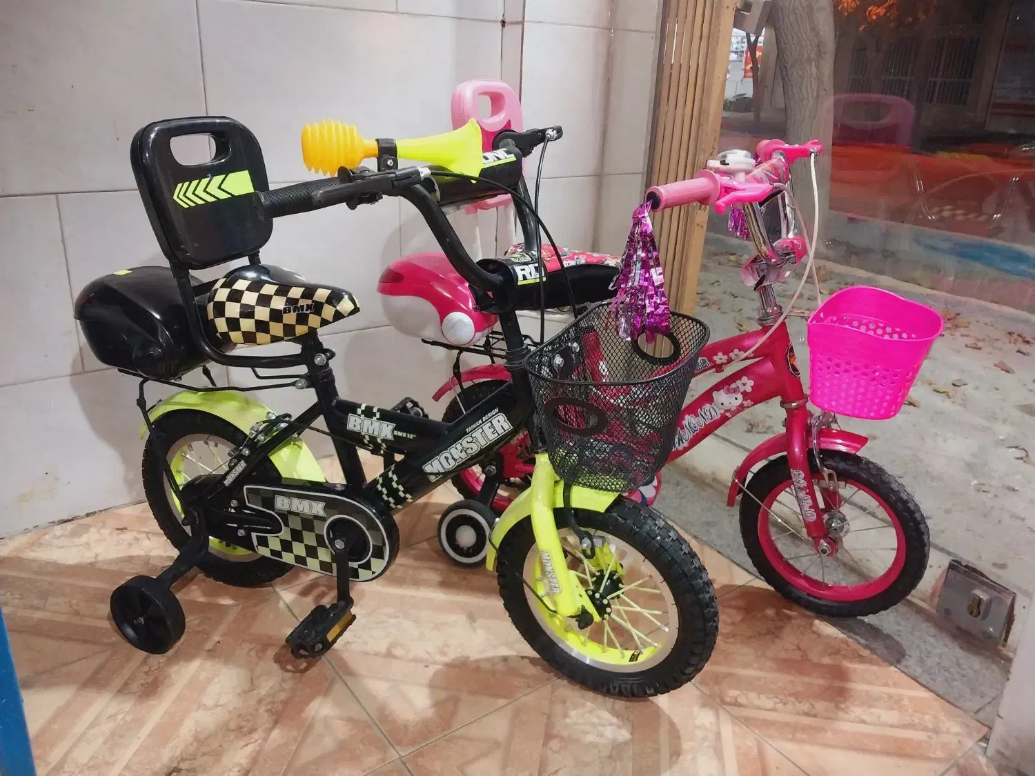 2عدد دوچرخه سایز ۱۲ دخترانه پسرانه در حد نو|دوچرخه، اسکیت، اسکوتر|اصفهان, باغ فدک|دیوار