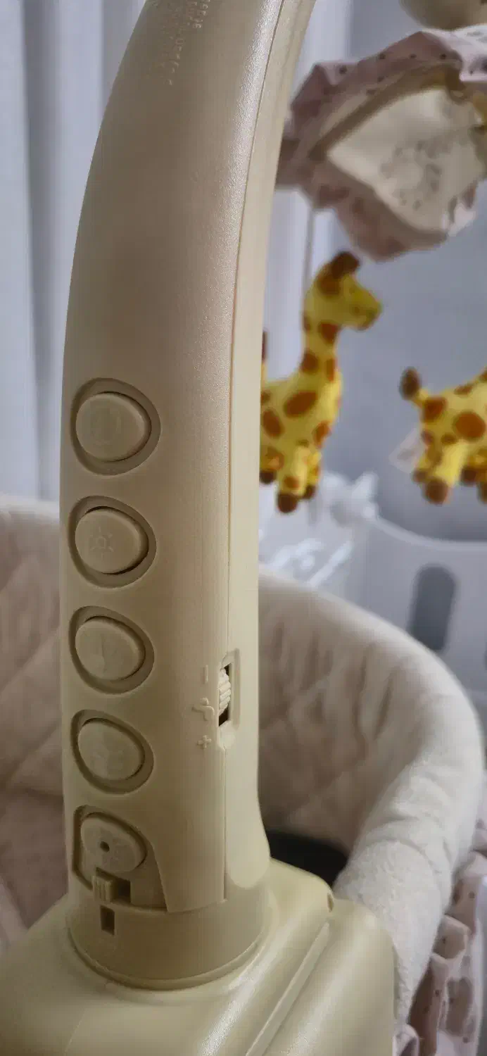 گهواره موزیکال خارجی|تخت و صندلی بچه|مشهد, استاد یوسفی (شهرک غرب)|دیوار