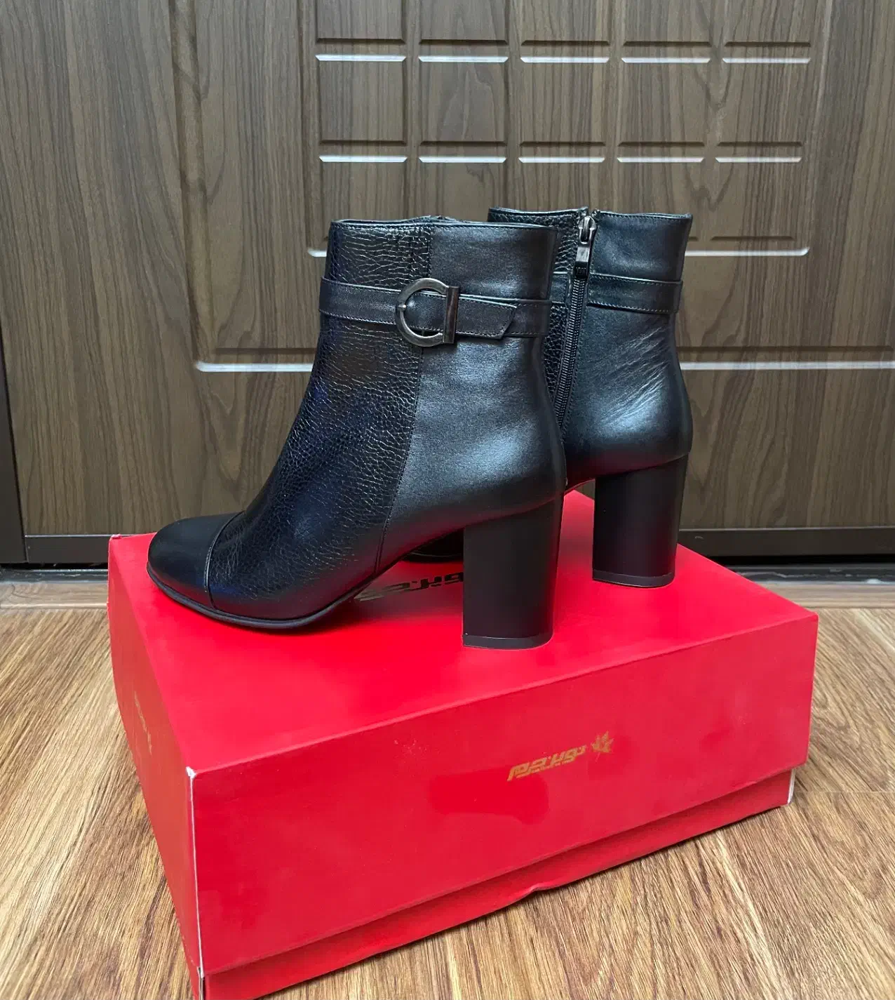 نیم بوت چرم طبیعی نوین چرم|کیف، کفش، کمربند|تهران, شهرک آزمایش|دیوار