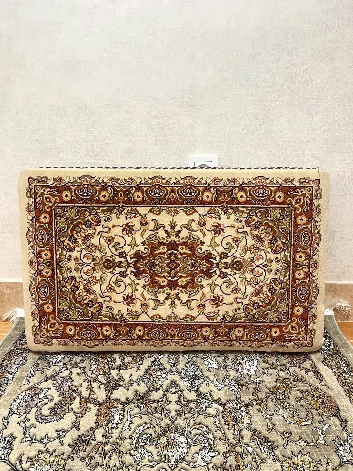 شش عدد پشتی زیبا|پشتی|سنندج, |دیوار