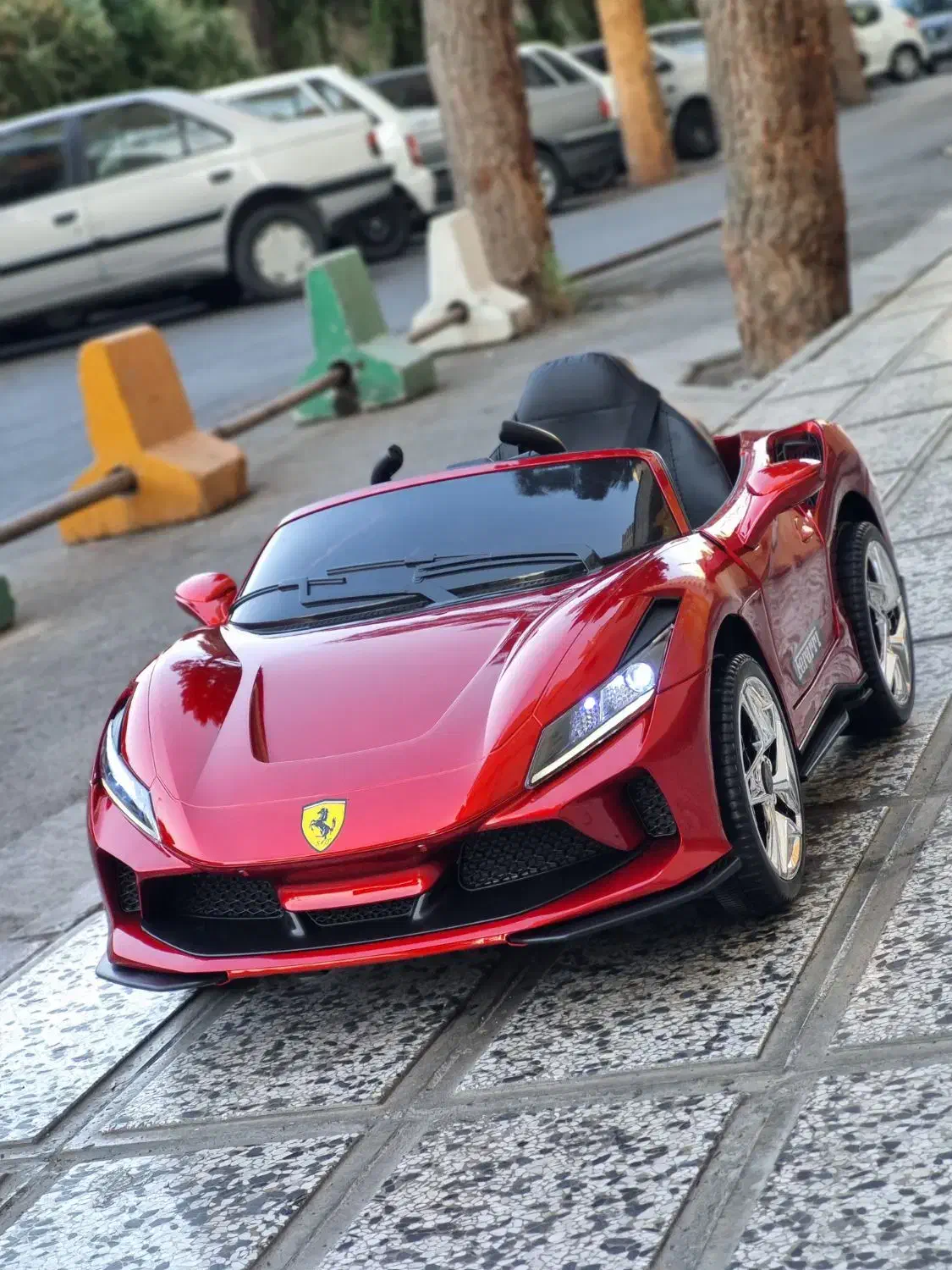 ماسین شارژی سوپر اسپرت فراری سوئیچ خور|اسباببازی|تهران, شهرک صدرا|دیوار