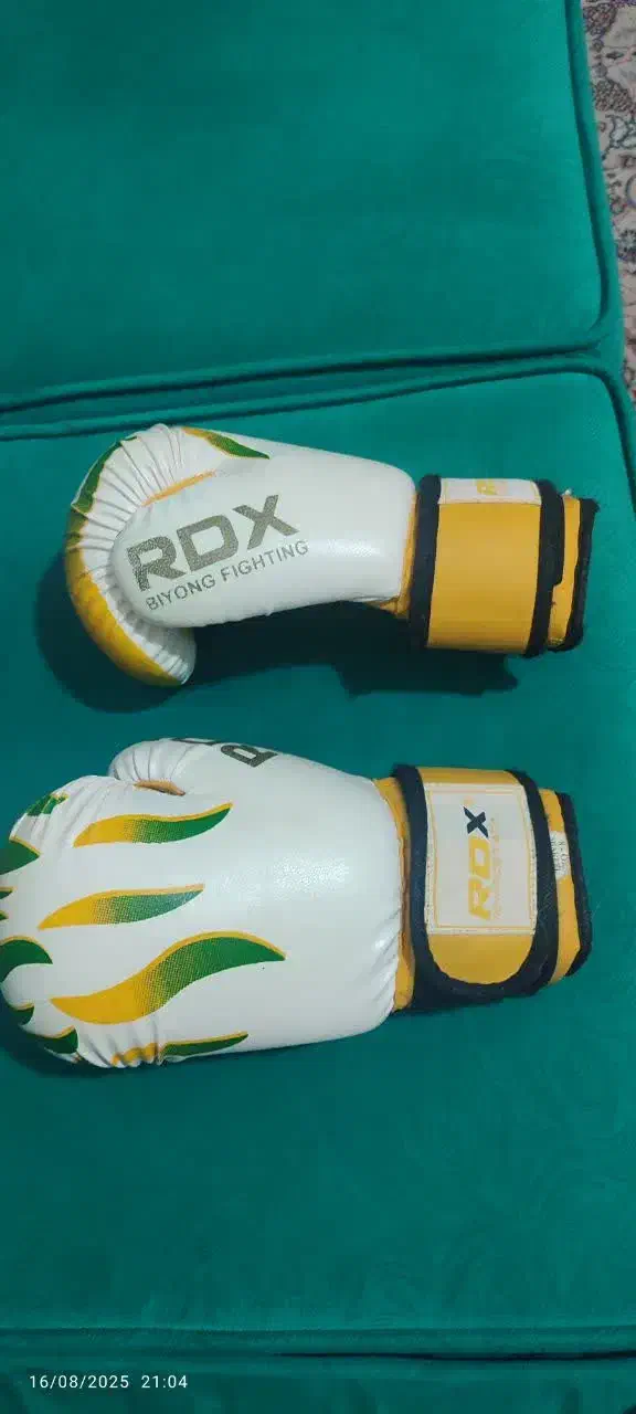 دستکش رزمی سایز ۸|تجهیزات ورزشی|فردیس, شهرک ۱۱۰|دیوار