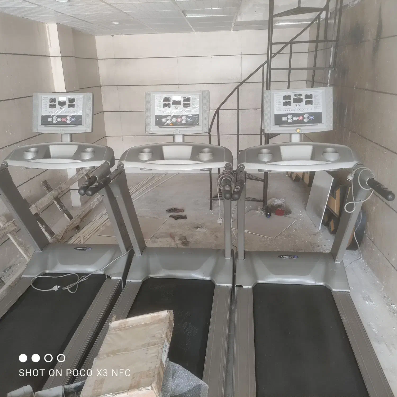 تردمیل باشگاههی|تجهیزات ورزشی|شیراز, شهرک فرزانگان|دیوار