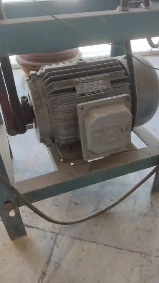 الکترو موتور ۳ فازPEM|ماشینآلات صنعتی|چهارباغ, |دیوار