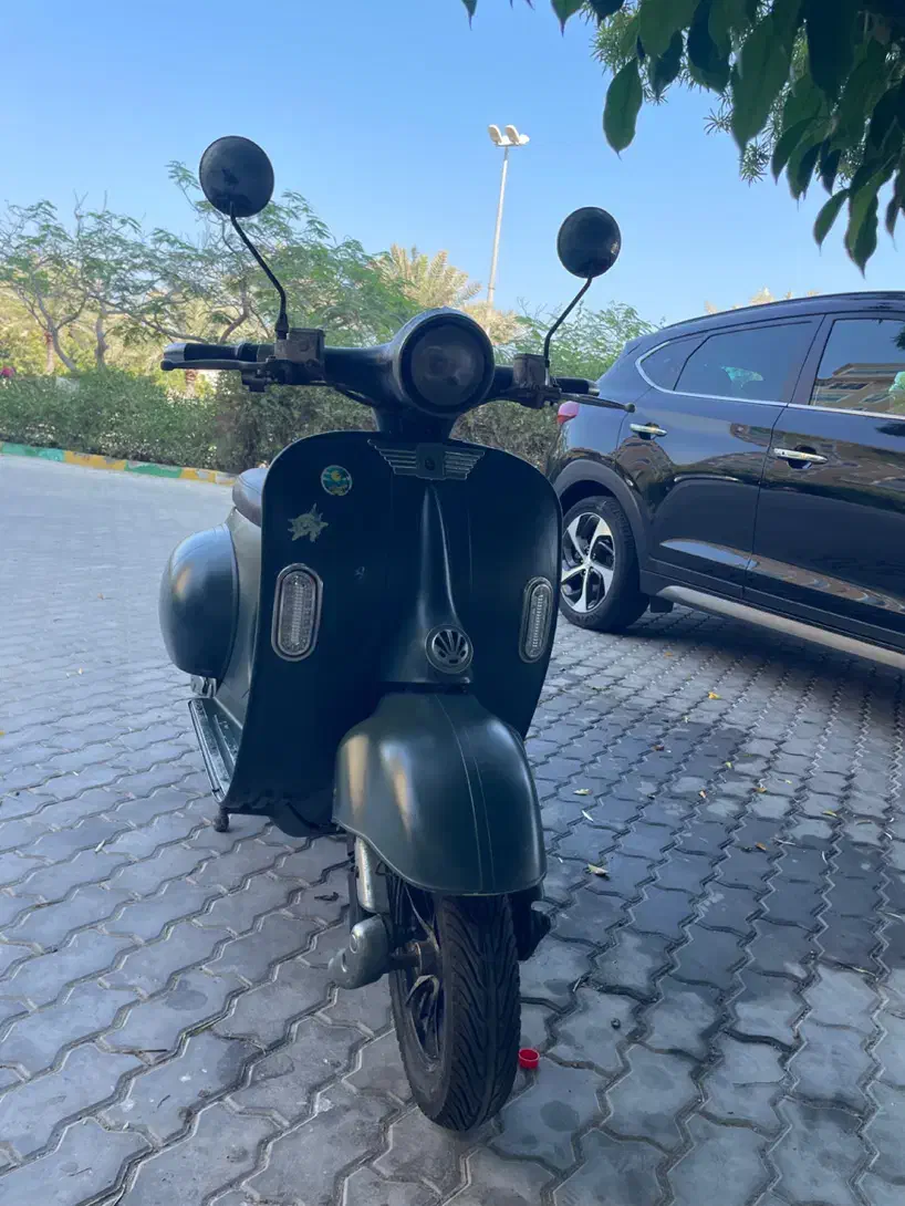 وسپا یشمی کارکرده|موتورسیکلت|کیش, |دیوار