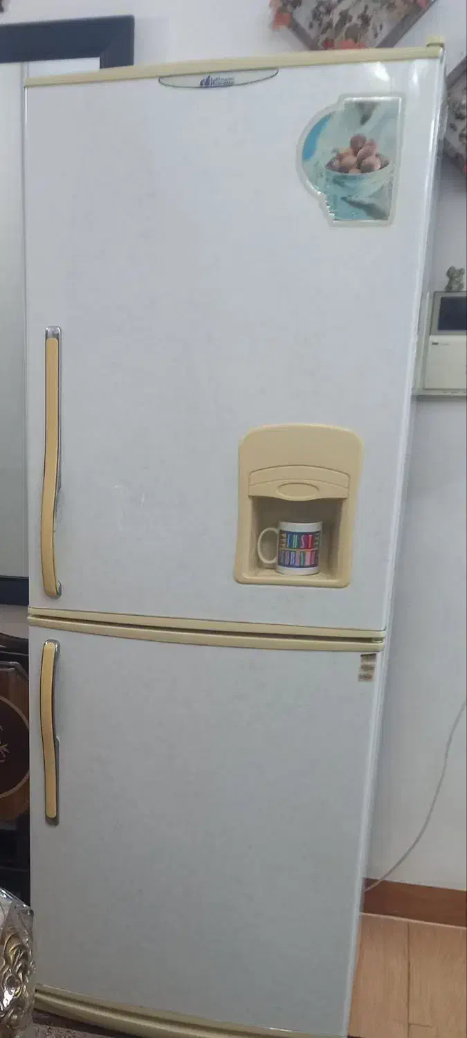 یخچال فریز۲۸فوت بزرگ کم کار کرده سالم درحد نو|یخچال و فریزر|رشت, دیلمان|دیوار