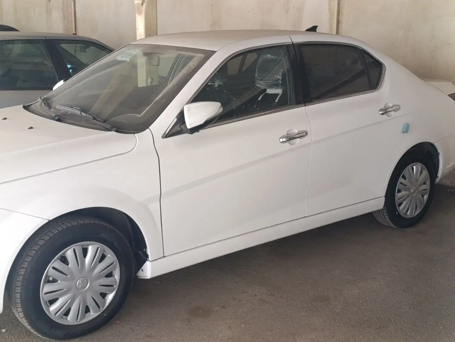 دنا پلاس|خودرو سواری و وانت|بروجرد, |دیوار