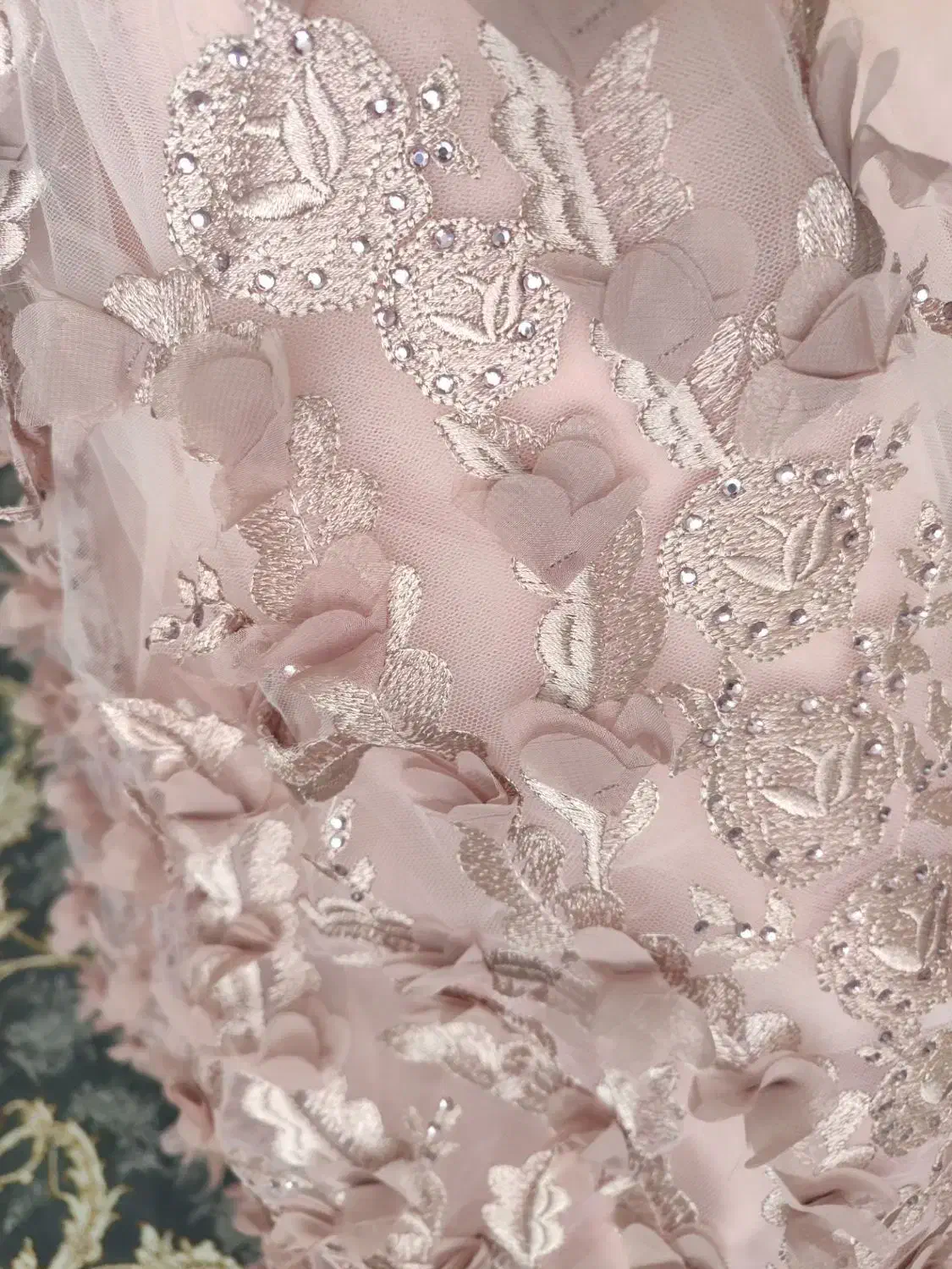 لباس مجلسی|لباس|بومهن, |دیوار