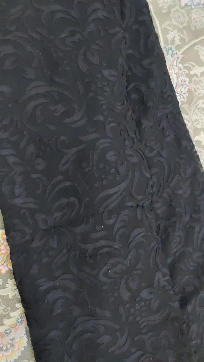 چادر مشکی|لباس|اصفهان, شفق|دیوار