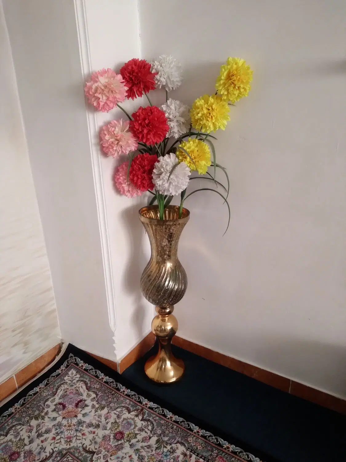 گل وگلدان|گل مصنوعی|قرچک, باقرآباد|دیوار