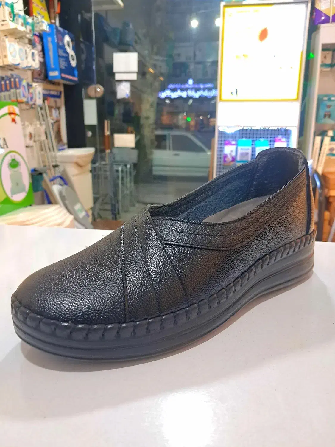 کفش طبی|کیف، کفش، کمربند|شفت, |دیوار