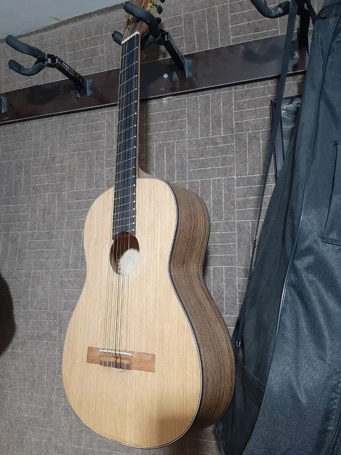 گیتار MV4|گیتار، بیس، امپلیفایر|خرمآباد, |دیوار