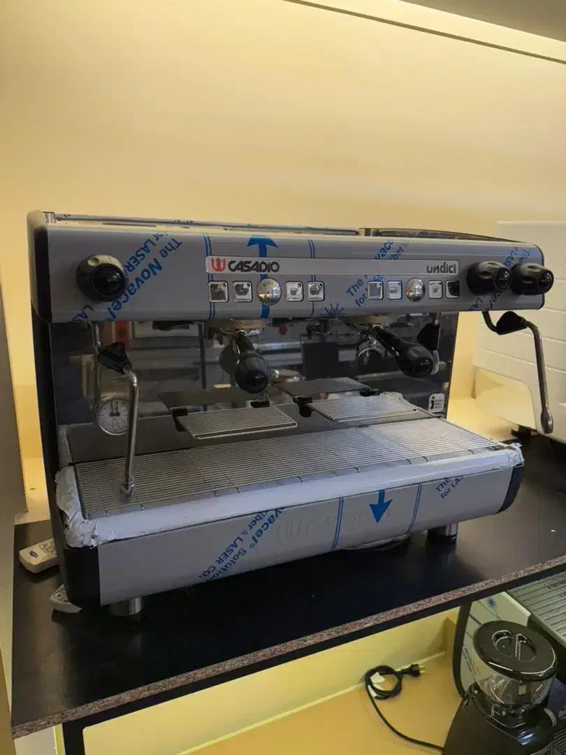 فروشنده و خریدار کلیه تجهیزات کافه و‌رستوران|کافی‌شاپ و رستوران|فردیس, فرامرزیه|دیوار