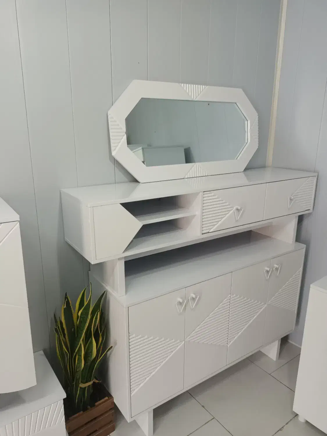 ست میز کنسول و آینه و میز تیوی در مدل های مختلف|بوفه، ویترین، کنسول|گنبد کاووس, |دیوار