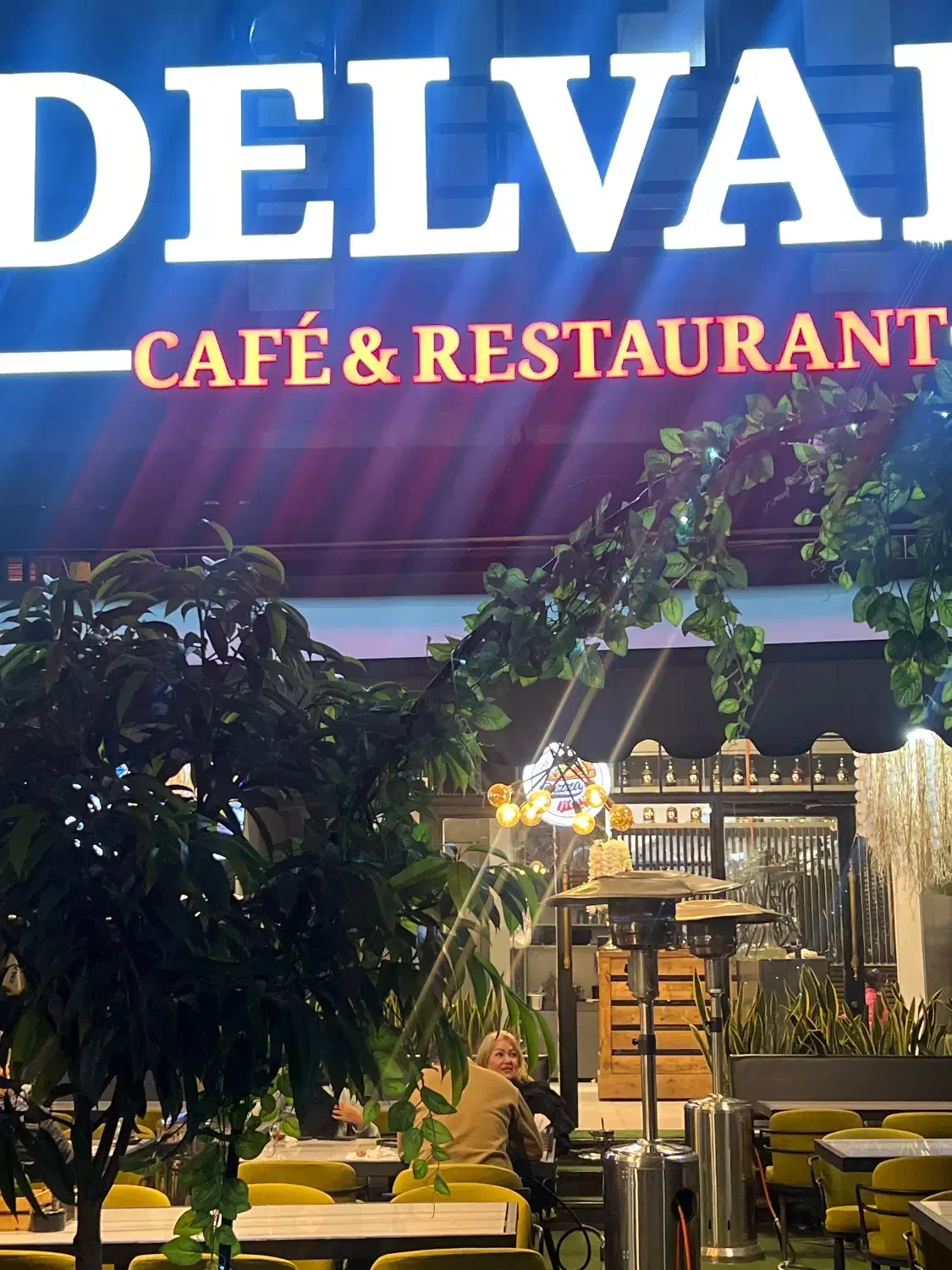 واگذاری رستوران ایرانی و ایتالیایی و کافه|کافیشاپ و رستوران|سلمانشهر, |دیوار