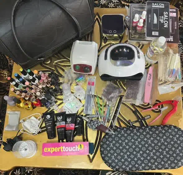 لوازم کاشت ناخن|آرایشی، بهداشتی، درمانی|اهر, |دیوار