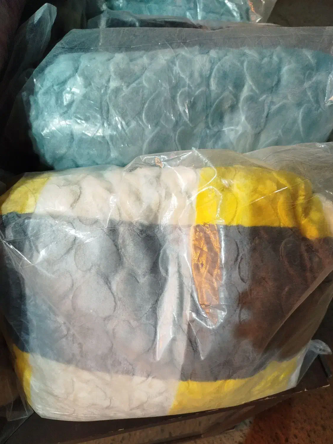 حراج پتو ماندانا نیسا یک نفره. 450 تومان.|رختخواب، بالش، پتو|قدس, شهرک فرزان|دیوار