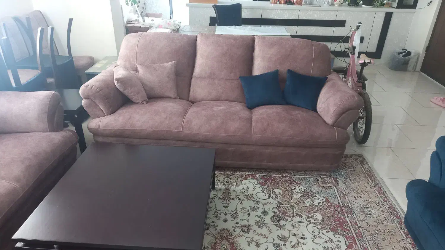 مبلمان ۸ نفره راحتی بهمراه ناهارخوری ۶ نفره ست|مبلمان خانگی و میز عسلی|تهران, قاسمآباد|دیوار