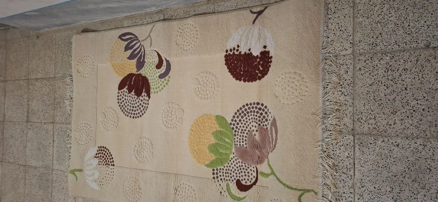 فرش یک در یک و نیم  متری در حد نو( ورق بزنید )|فرش|قزوین, |دیوار