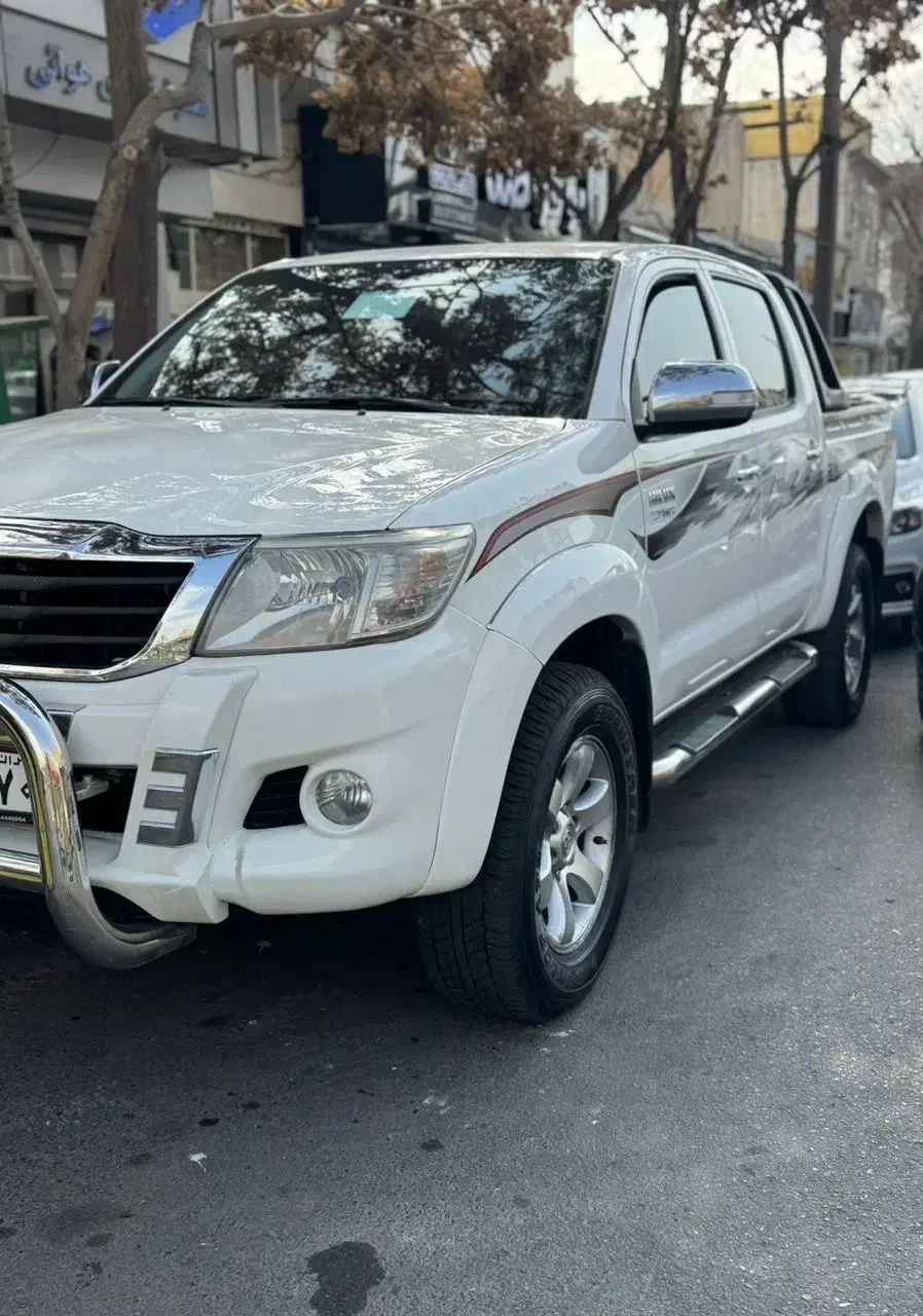 هایلوکس ۲۰۱۵|خودرو سواری و وانت|تهران, افسریه شمالی|دیوار