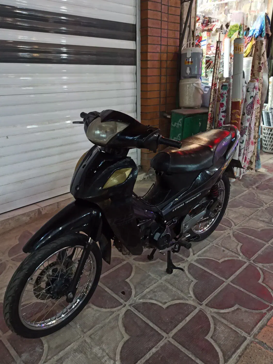 ویو مدل 1390 پلاک ملی مدارک کامل|موتورسیکلت|کازرون, |دیوار