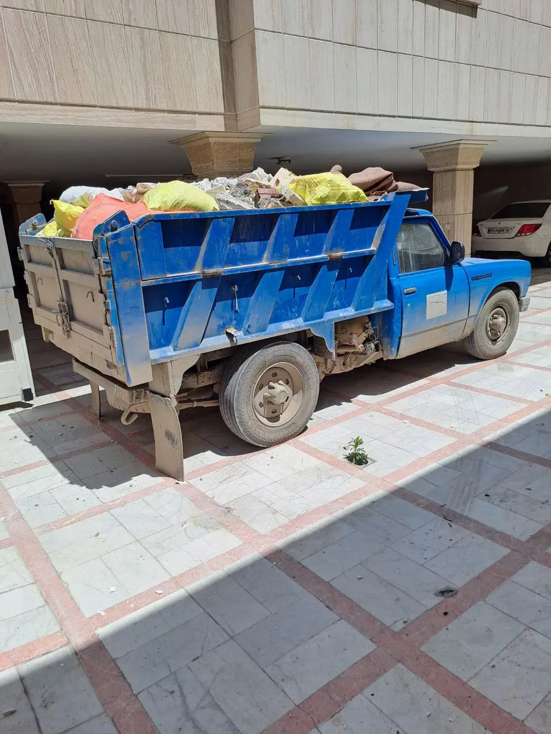 نیسان کمپرسی حمل خاک و نخاله خاکبرداری توماس مصالح|خدمات حمل و نقل|مشهد, عبادی|دیوار