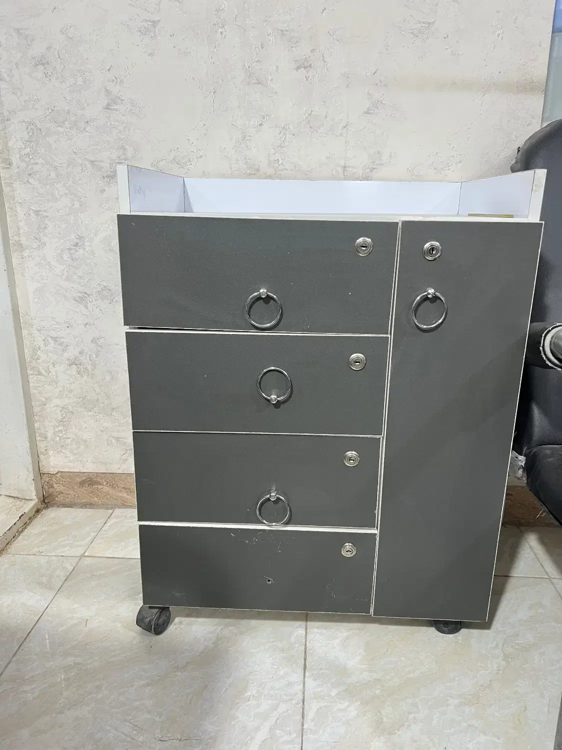 فروش لوازم ارایشگاهی|آرایشگاه و سالن‌های زیبایی|کرمان, |دیوار