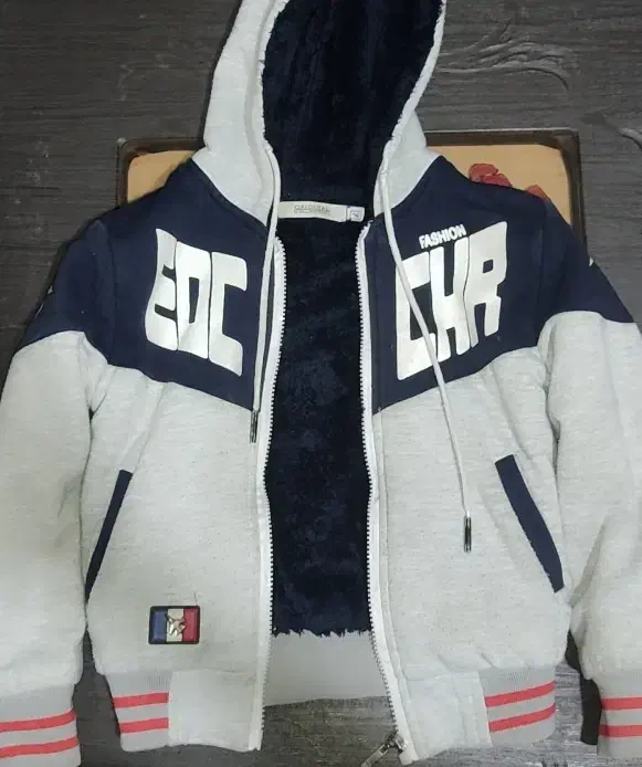 سوییشرت پسرانه خزدار|کفش و لباس بچه|محمدیه-قزوین, |دیوار