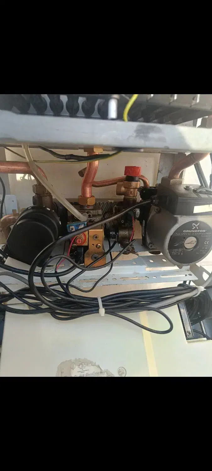 تعمیرات پکیج و کولر گازی|خدمات پیشه و مهارت|اندیشه, اندیشه فاز ۱|دیوار