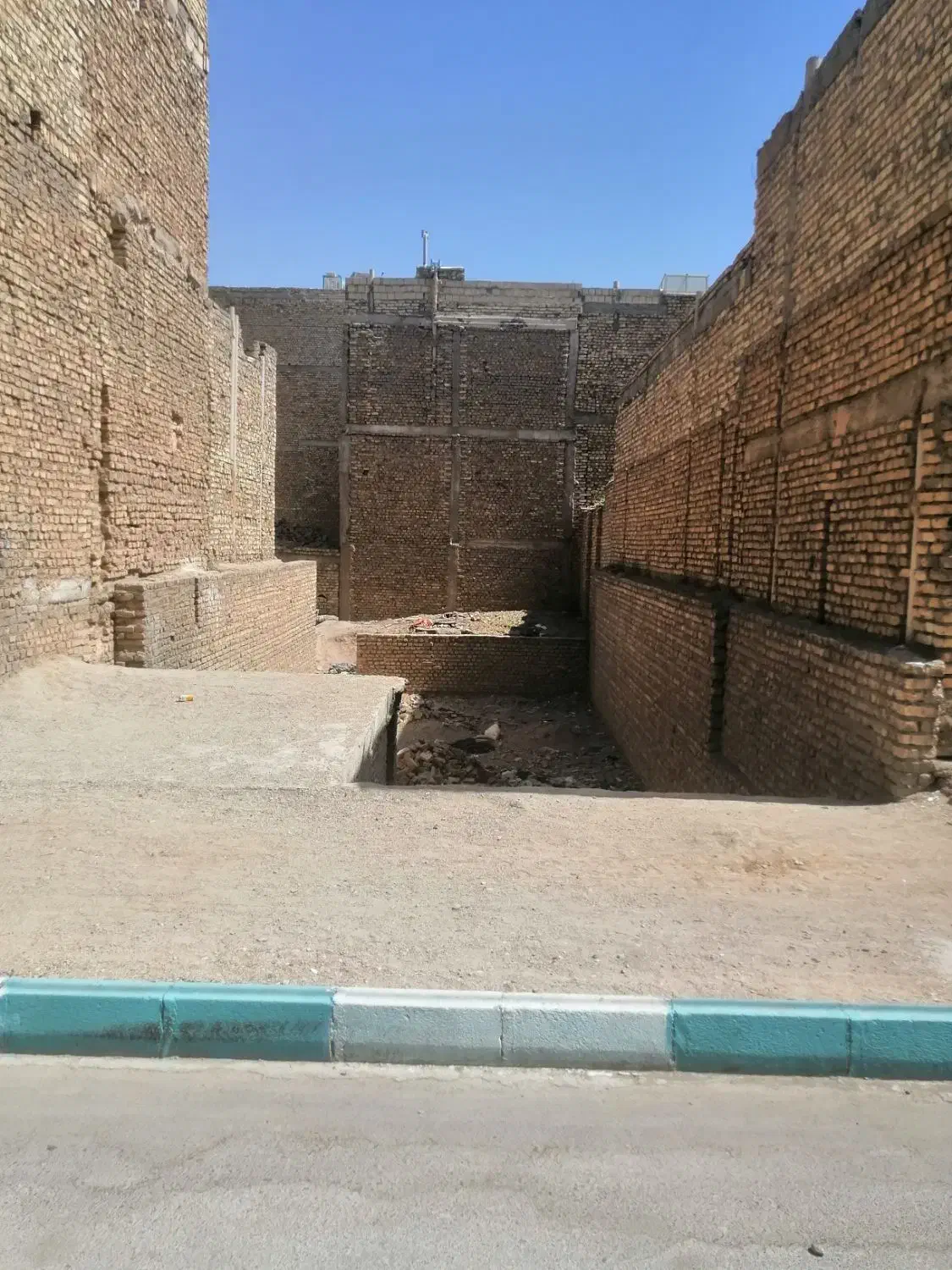 زمین/سنددار/ زیرقیمت /آماده ساخت/ قابل معاوضه|فروش زمین و ملک کلنگی|یزد, |دیوار