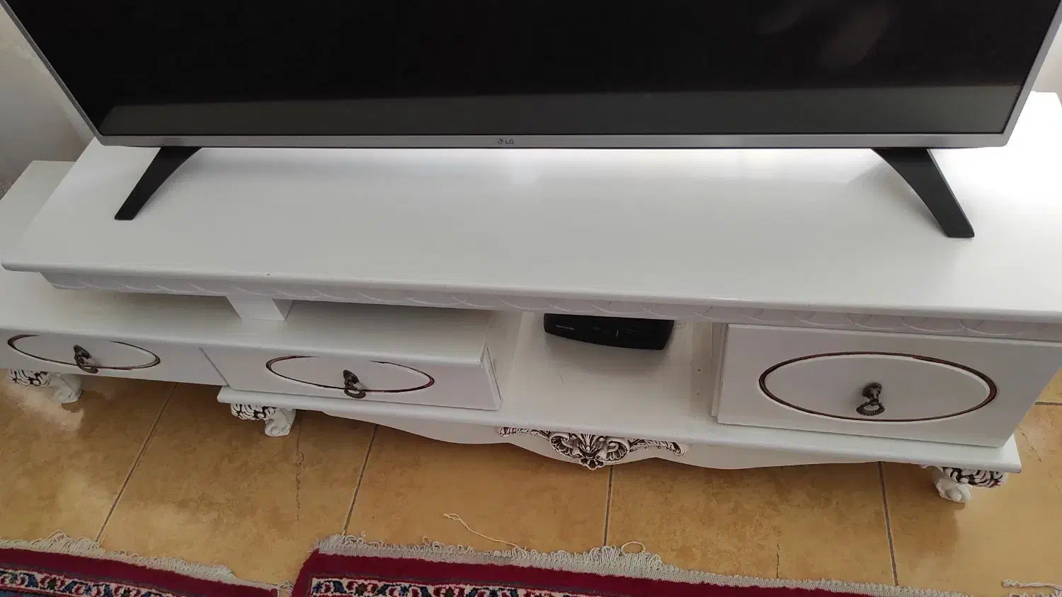 میز تی وی چوبی ابعاد زیری تلویزیون ۱۳۰ سانت|میز تلویزیون|میانه, |دیوار