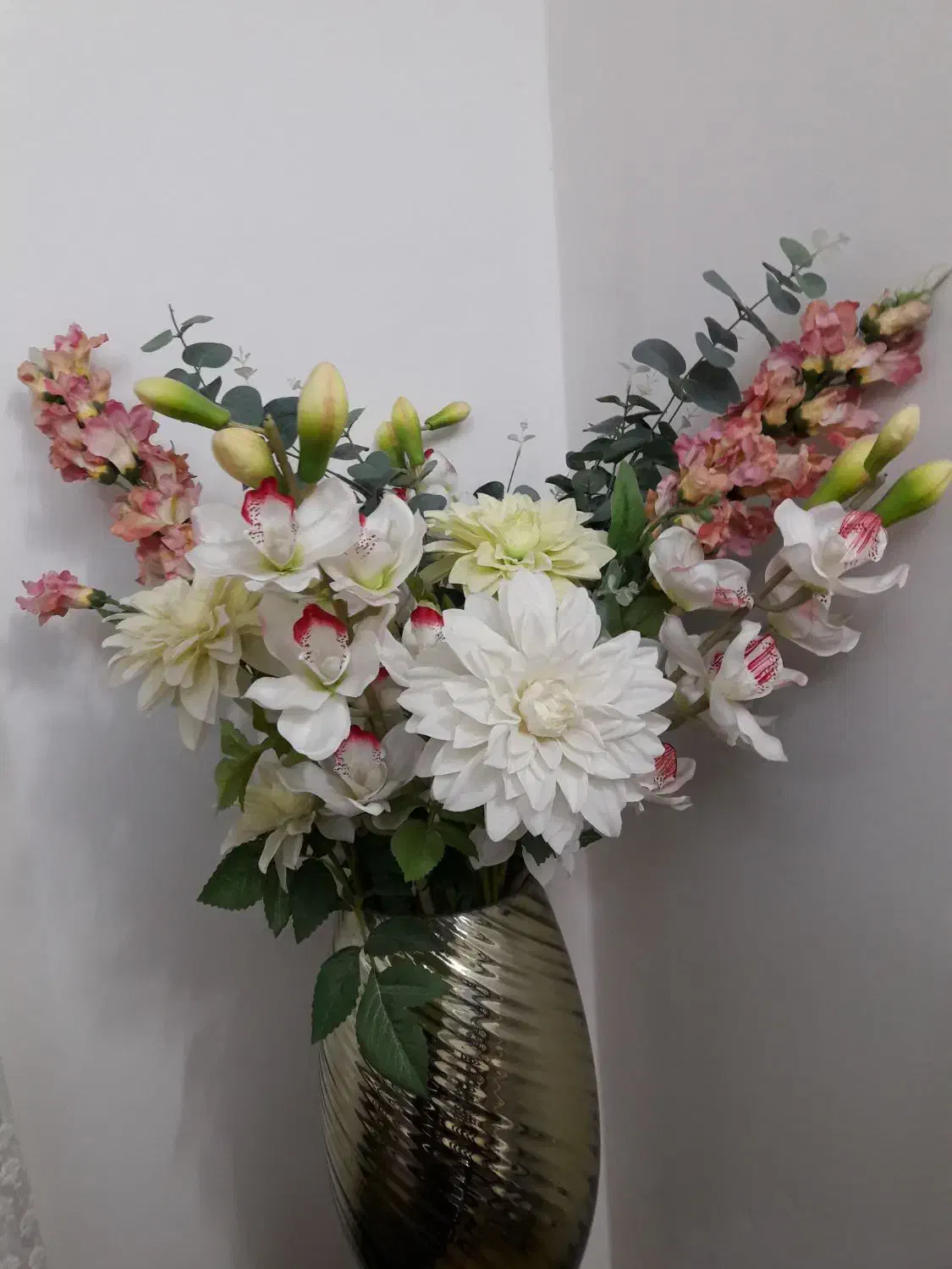 گل مصنوعی|گل مصنوعی|پرند, فاز ۵|دیوار