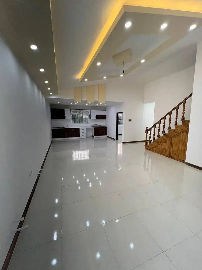 ۱۷۰ زمین ۱۴۰ بنا نیمپیلوت ۲ خواب سنددار|فروش خانه و ویلا|تهران, استخر|دیوار