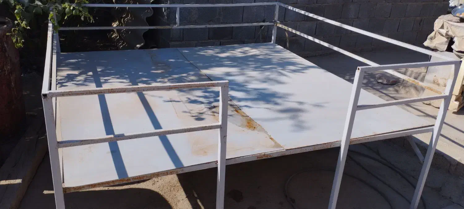 تخت آهنی سالم  2*2|تخت و سرویس خواب|بوشهر, |دیوار