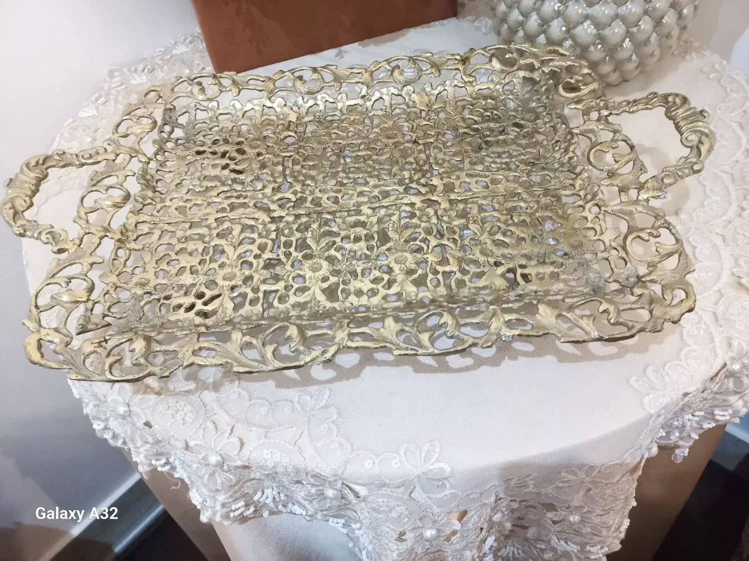 سینی برنز گل دار|ظروف سرو و پذیرایی|سلماس, |دیوار