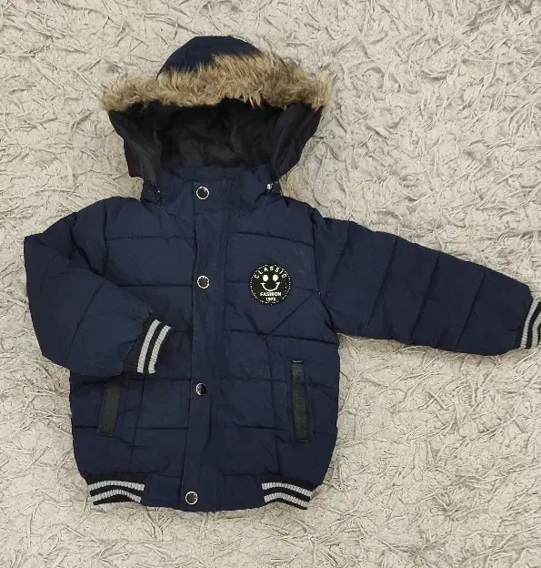 تعداد زیادی لباس دخترانه و پسرانه|کفش و لباس بچه|رشت, جهاد|دیوار