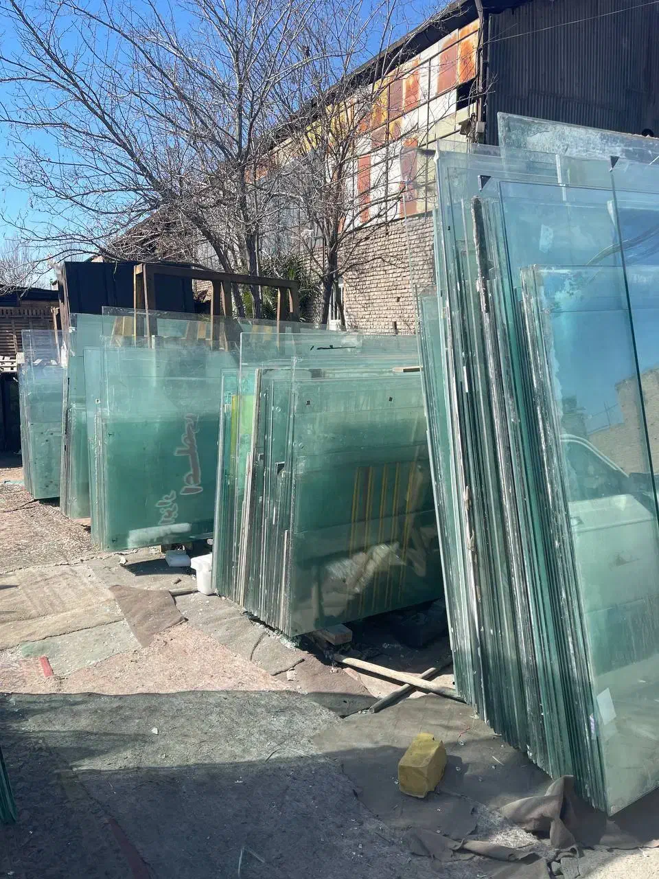 شیشه میرال دست دوم سکوریت|خدمات پیشه و مهارت|تهران, یاخجی آباد|دیوار