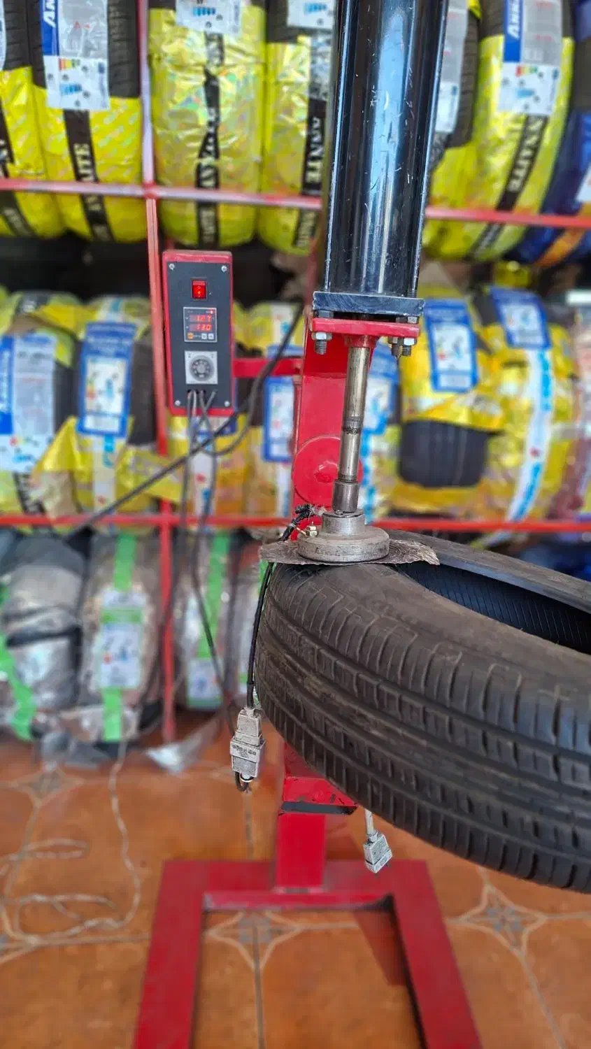 تعمیر تخصصی لاستیک و اپارات.دوخت پارگی.بالانس چرخ|خدمات موتور و ماشین|سنندج, |دیوار