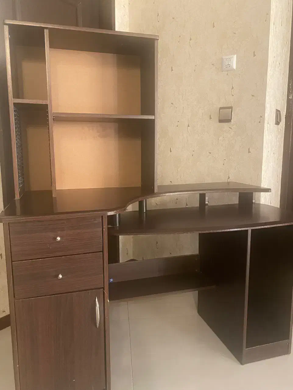 میزتحریروکامپیوتر|میز تحریر و کامپیوتر|مشهد, تربیت (صدف)|دیوار