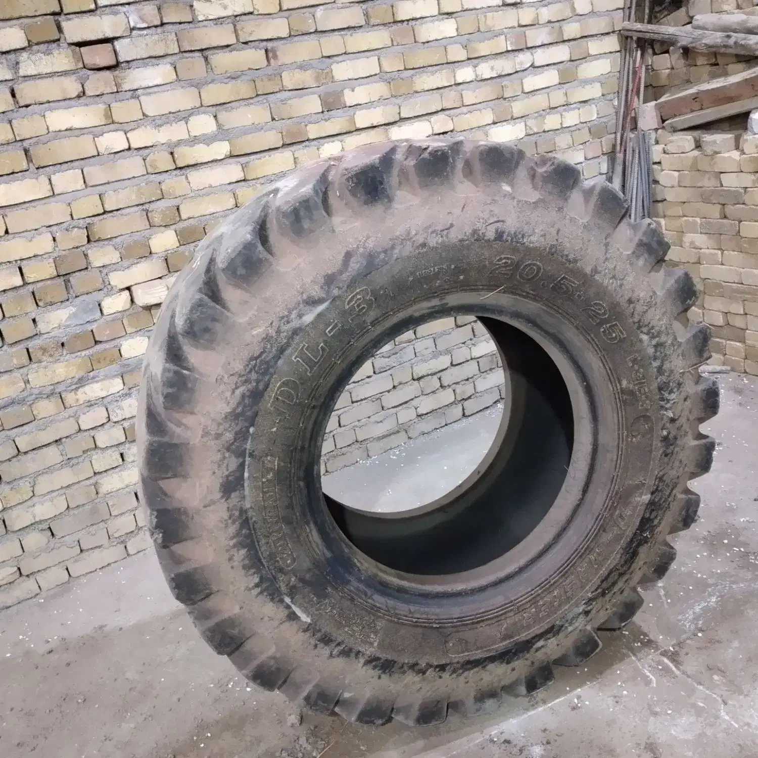 لاستیک لودر ۹۰|خودرو سنگین|خرمآباد, |دیوار