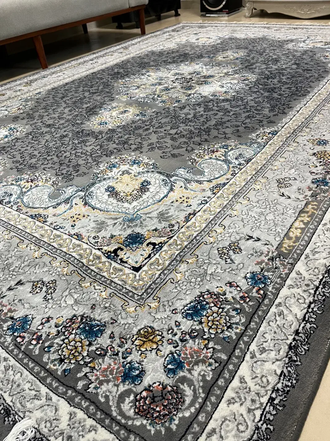 یک تخته فرش۶متری|فرش|بندر انزلی, زنبق|دیوار