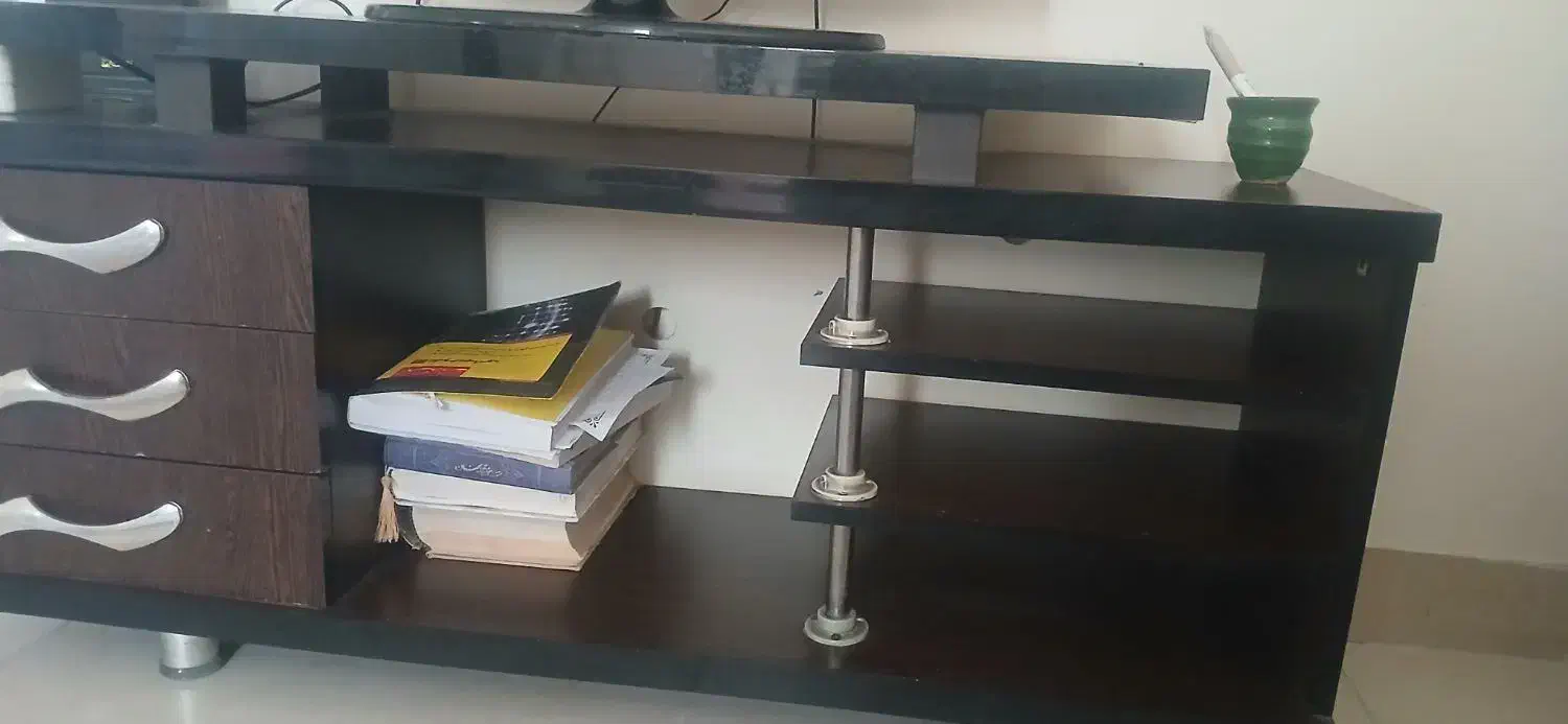 میز در حد نو|میز تلویزیون|تهران, جوادیه تهرانپارس|دیوار