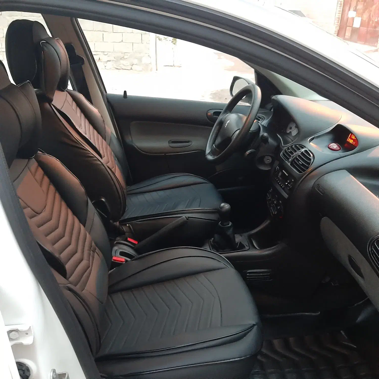 206 تیپ۲- ۱۷ تا کار|خودرو سواری و وانت|بندر کنگان, |دیوار