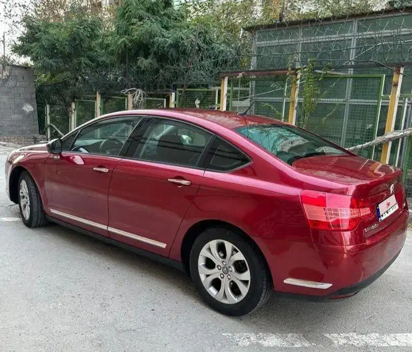 سیتروئن C5 NEW مدل آخر ۲۰۱۱ استثنائی و بدون رنگ|خودرو سواری و وانت|تهران, یوسف‌آباد|دیوار