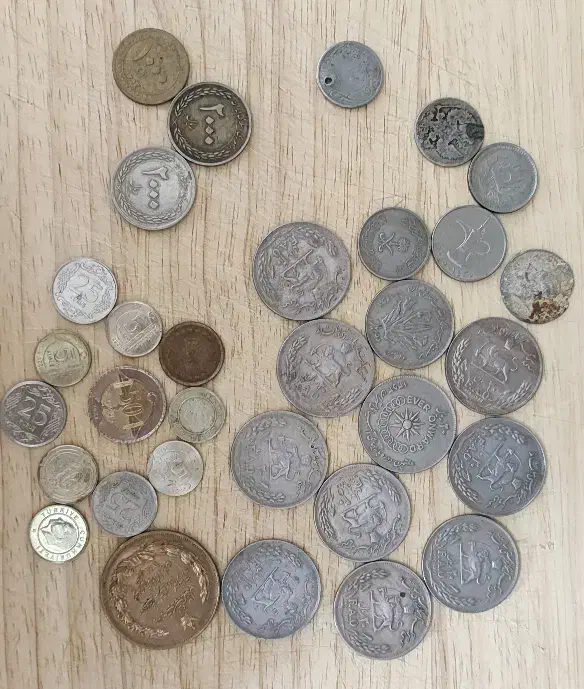 تعدادی سکه قدیمی|کلکسیون سکه، تمبر، اسکناس|بجنورد, |دیوار